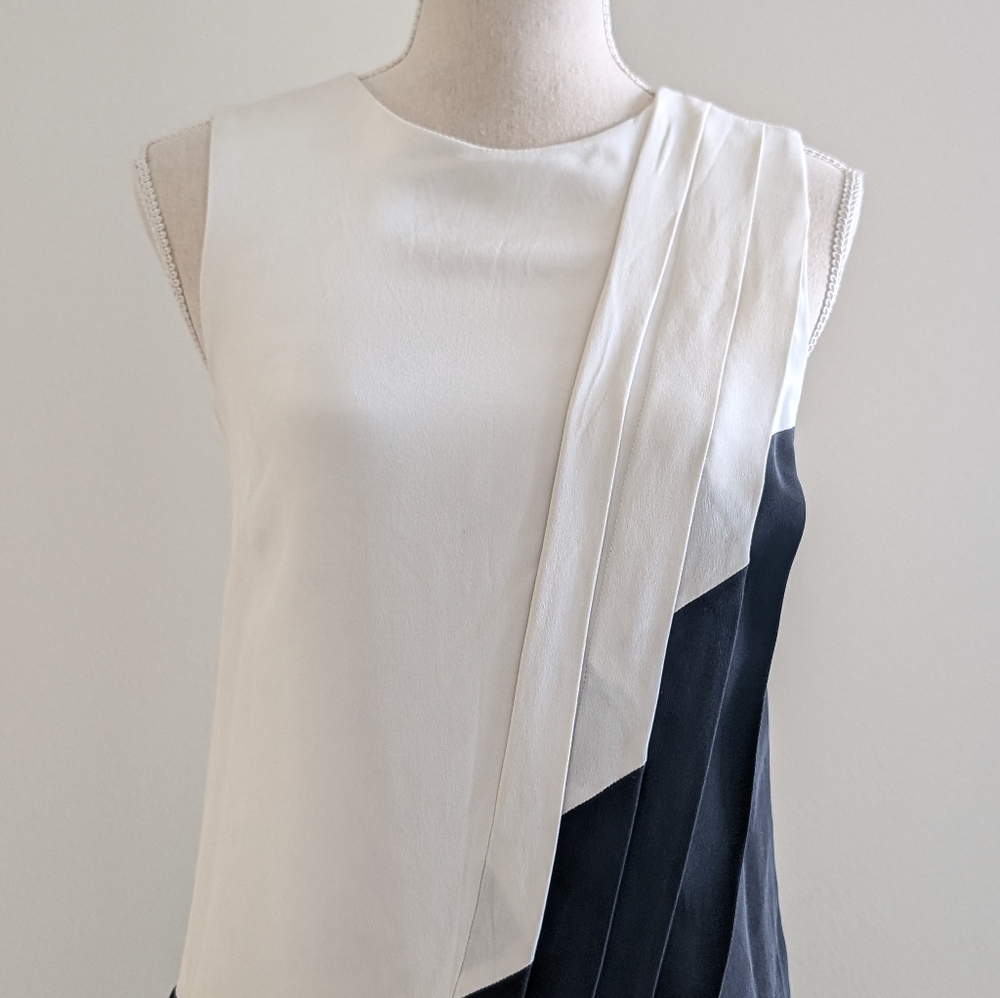 Judith & Charles Silk Black and White Pleated Sleeveless Dress Sz 2 - Picture 4 of 9
